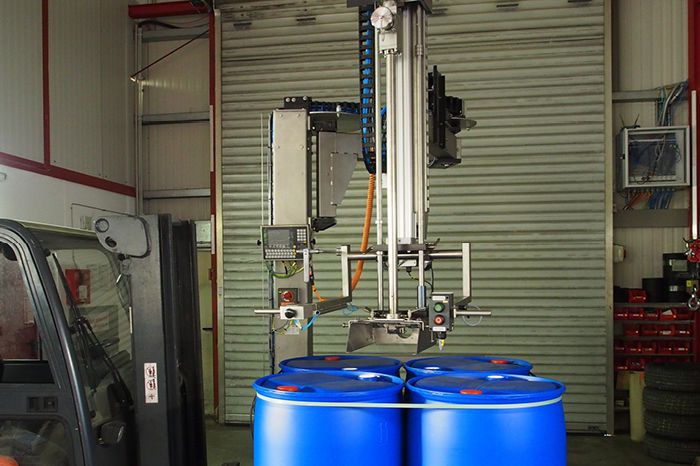 Semiautomatic filling system - Mobile filling of liquids, e.g. disinfectants